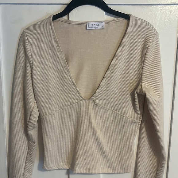 Sage The Label Crop Top - Picture 2 of 4